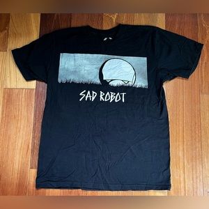 Men’s M Sad Robot t shirt